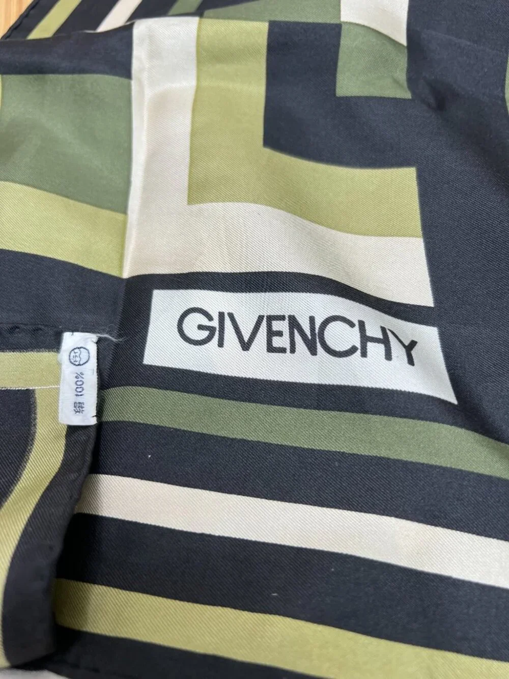 Vintage  Givenchy 100% Silk 31